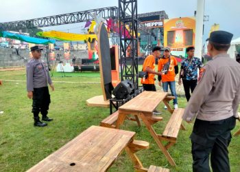 POLSEK CEPOGO AMANKAN GIAT “RAIDING JARUM 76 JELAJAH UMKM YANG PENTING HEPPY” DI WILAYAH KECAMATAN CEPOGO