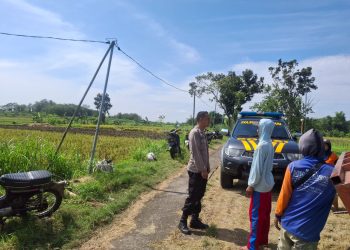 Petani Desa Ketitang Puji Kehadiran Polisi di Tengah Sawah