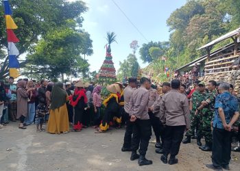 Polres Boyolali Bersinergi Kawal Budaya Buka Luwur di Makam Syeh Maulana Ibrahim Magribi