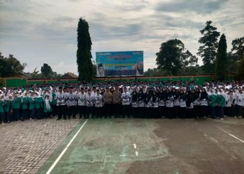 Kapolsek Cepogo Pimpin Apel, Sosialisasikan Antibullying dan Tertib Lalu Lintas di MTsN 7 Boyolali