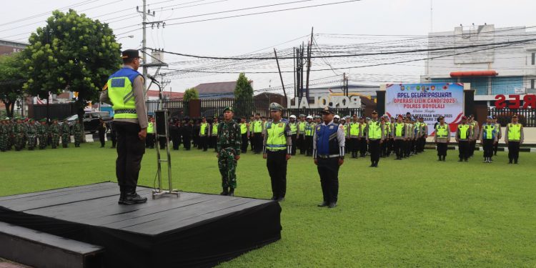 Kapolres Boyolali Pimpin Apel Gelar Pasukan Operasi Lilin Candi 2025, Siap Amankan Natal dan Tahun Baru