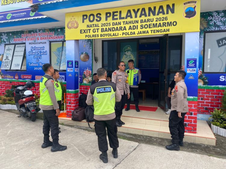 Pengecekan personel ops Lilin Candi 2025 di Pos Pelayanan Bandara Adi Soemarmo: Kami siap memberikan Pelayanan terbaik